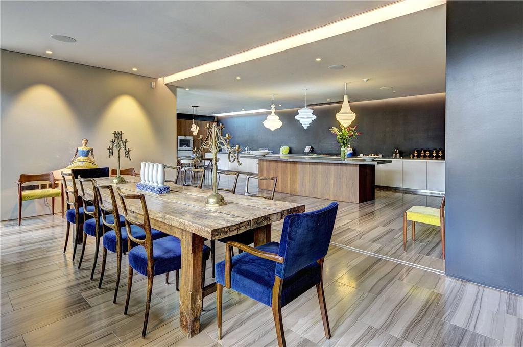 Fitzroy Park, London, N6 6 bed detached house £26,000 pcm (£6,000 pw)