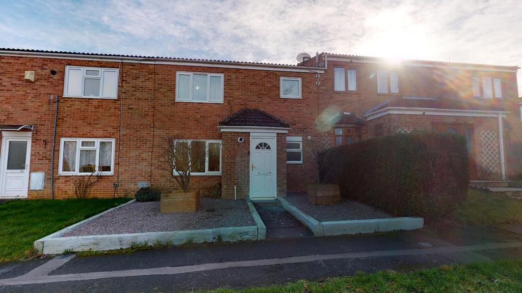 Montague Crescent, Ryehill, Northampton NN5 7RQ 3 bed terraced house