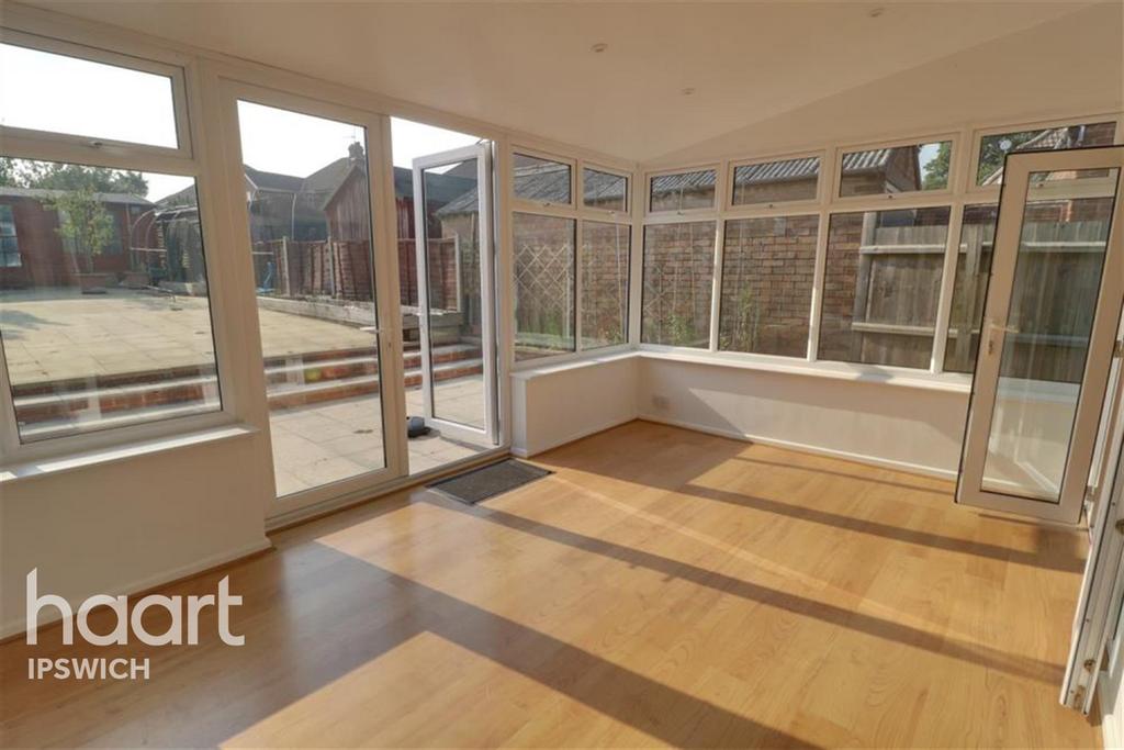 Ashcroft Road, Ipswich 3 bed semidetached house to rent £1,300 pcm