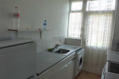 3 bedroom house to rent - Croyland Road, London
