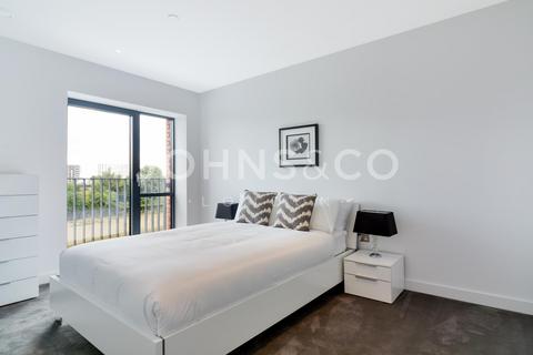 3 bedroom apartment to rent, Java House, London City Island, E14