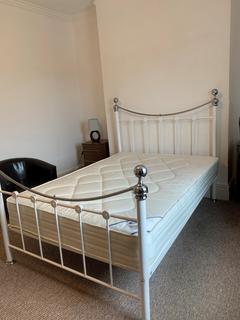 5 bedroom terraced house to rent - Swansea SA1