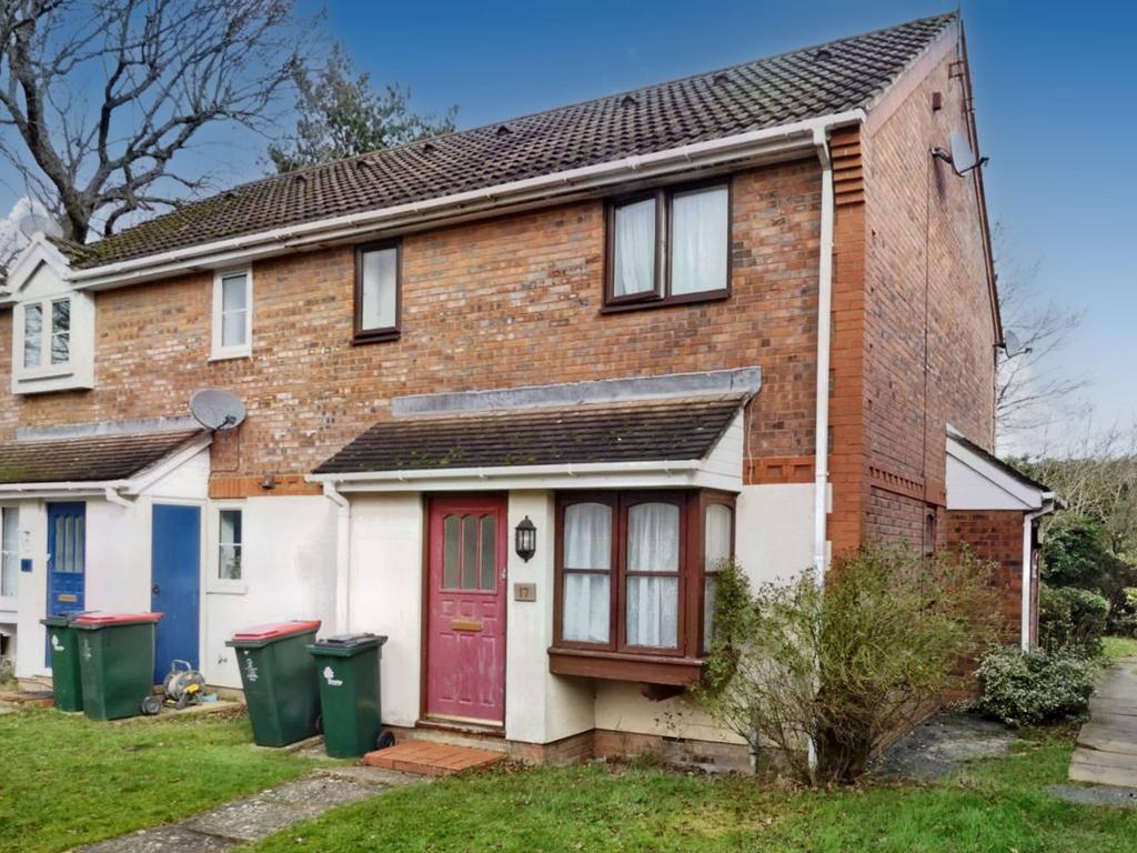Dakin Close, Maidenbower RH10 1 bed terraced house £220,000