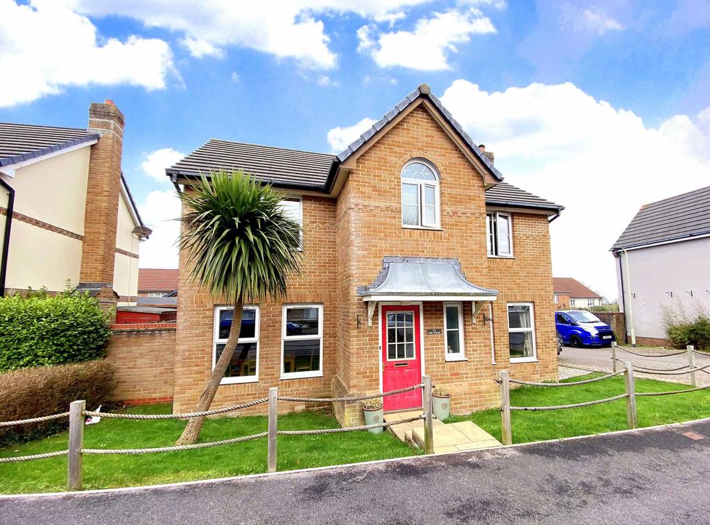 King Alfred Crescent, Northam 4 bed detached house £425,000