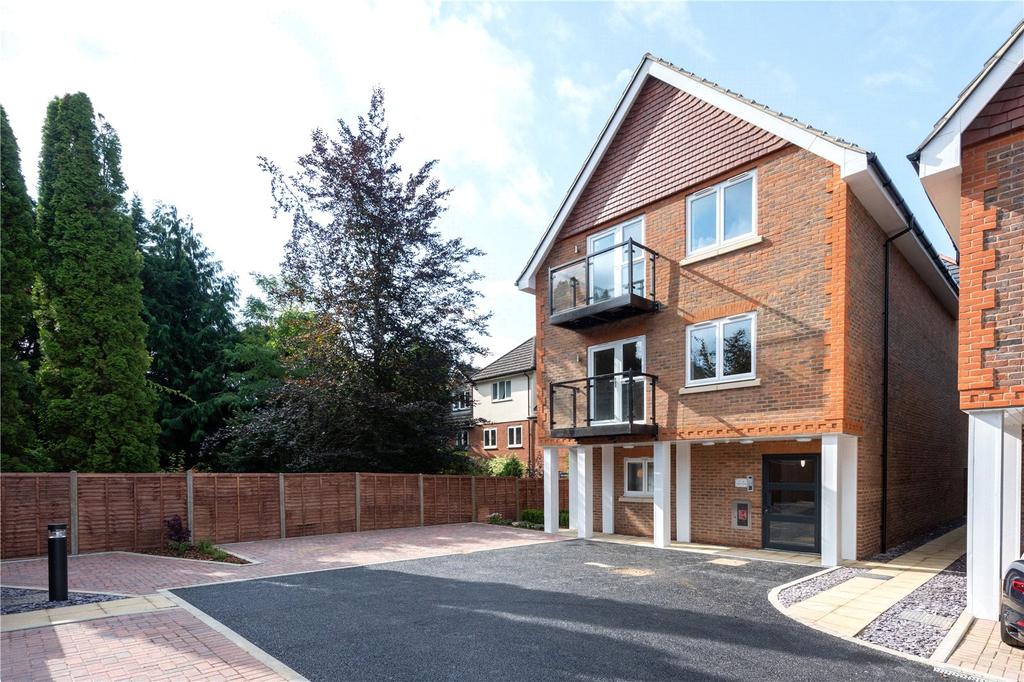 Wain Close, London Road, St Albans, AL1 2 bed apartment £1,650 pcm (£