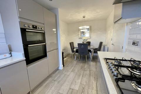 52 Burnham Road, Wythall, Birmingham, B47 6AT