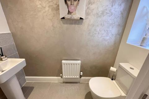 52 Burnham Road, Wythall, Birmingham, B47 6AT