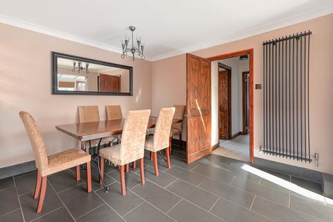 Glengarra Malling Road, Teston, Maidstone, ME18 5AR