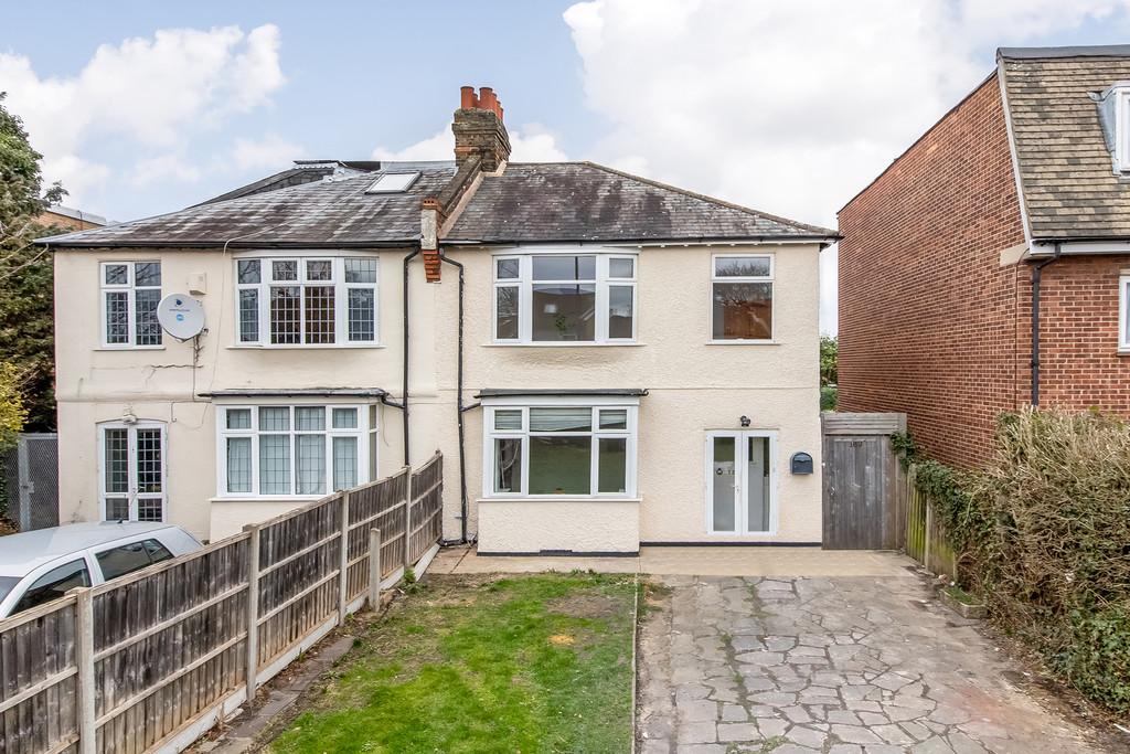 Burnt Ash Hill, Lee, SE12 3 bed semidetached house £550,000