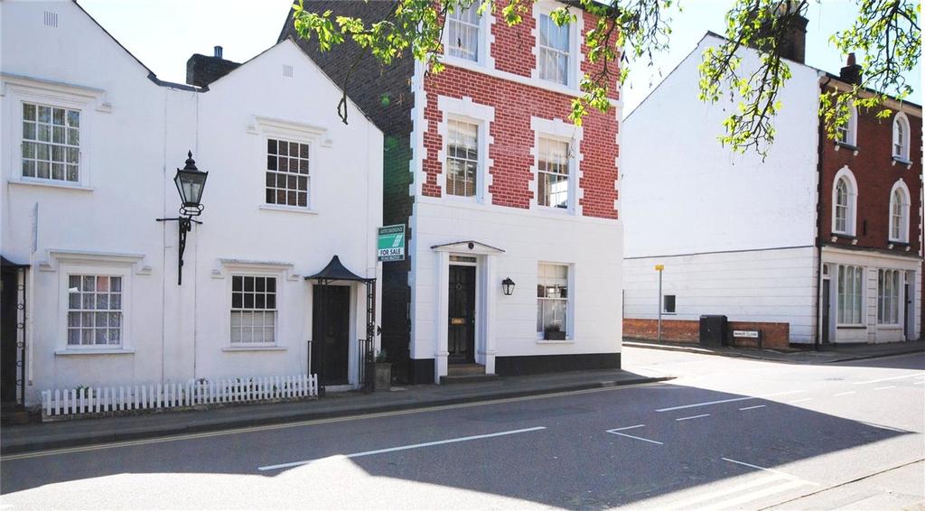 Castle Street, Berkhamsted 1 bed terraced house £1,100 pcm (£254 pw)