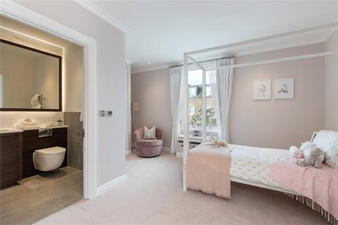 37 Barrons Chase, Richmond, TW10 5DA