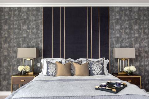 37 Barrons Chase, Richmond, TW10 5DA