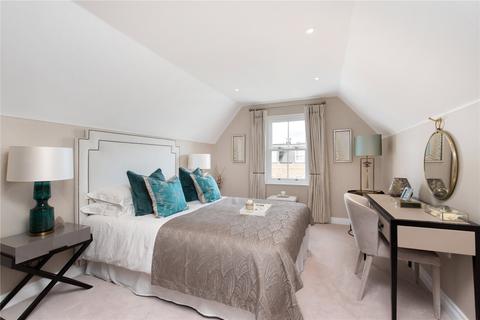 37 Barrons Chase, Richmond, TW10 5DA