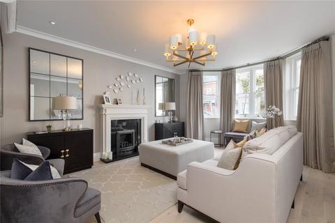37 Barrons Chase, Richmond, TW10 5DA