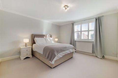 1 Hester Terrace, Richmond, TW9 4JT