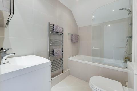 1 Hester Terrace, Richmond, TW9 4JT