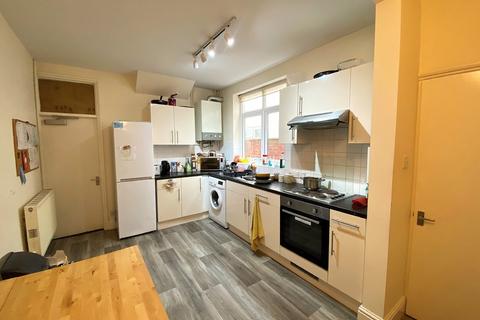 4 bedroom terraced house to rent - Telephone Road, Southsea