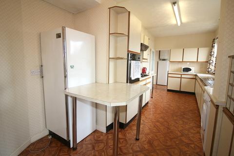 218 Callington Road, Saltash, PL12 6LN