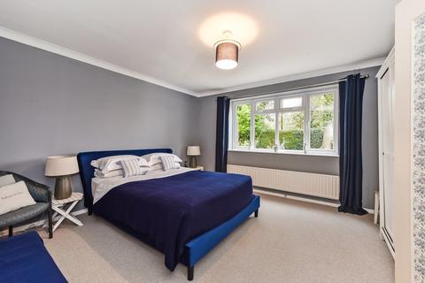 46 Abbey Road, Medstead, Alton, GU34 5PB