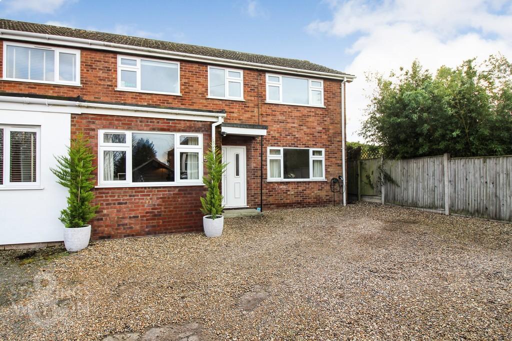 The Street, Old Costessey, Norwich 3 bed semidetached house £260,000