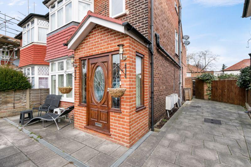 Cleveland Gardens, London NW2 2 bed apartment £475,000