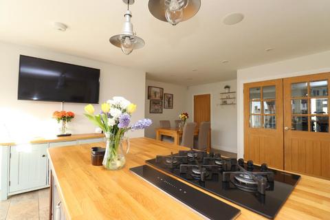 12 Arnold Close, Barton-le-clay, Bedford, MK45 4PD