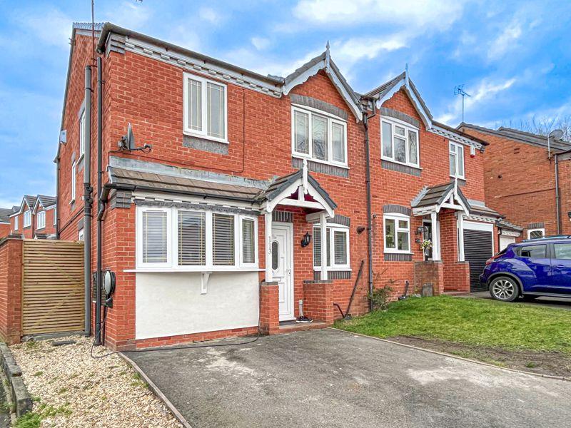Deavall Way, Heath Hayes, WS11 7ZB 3 bed property £255,000