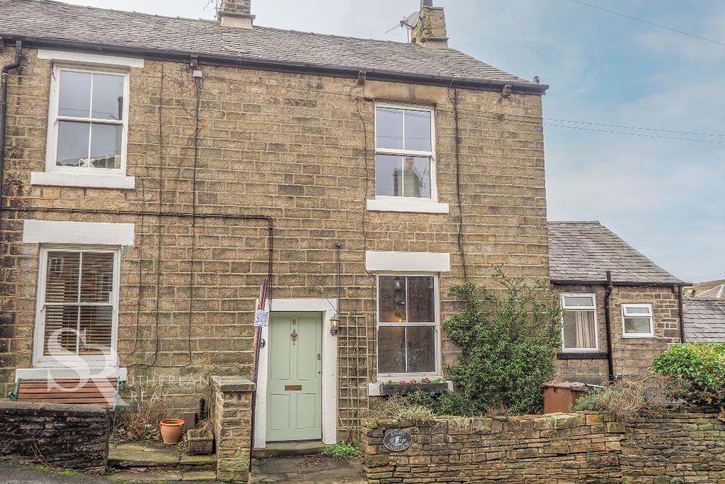 Highgate Road, Hayfield, High Peak, Derbyshire, SK22 2JL 2 bed end of