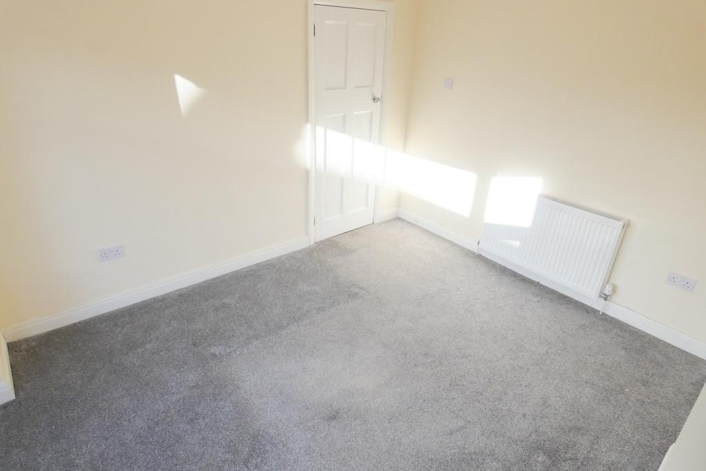 Turnberry Road, Great Barr, Birmingham 3 bed semidetached house £220,000