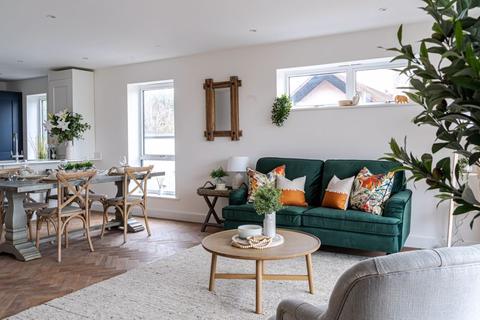 Flat 3, Hildeburgh House, 7 Caldy Road, West Kirby, Wirral, CH48 2HE