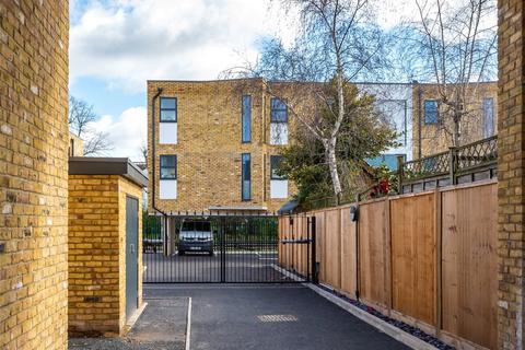 2 bedroom apartment for sale, Sandycombe Road, Kew, Surrey, TW9