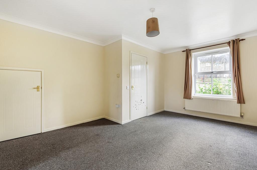 Rivers Reach, Frome, BA11 3 bed semidetached house £310,000