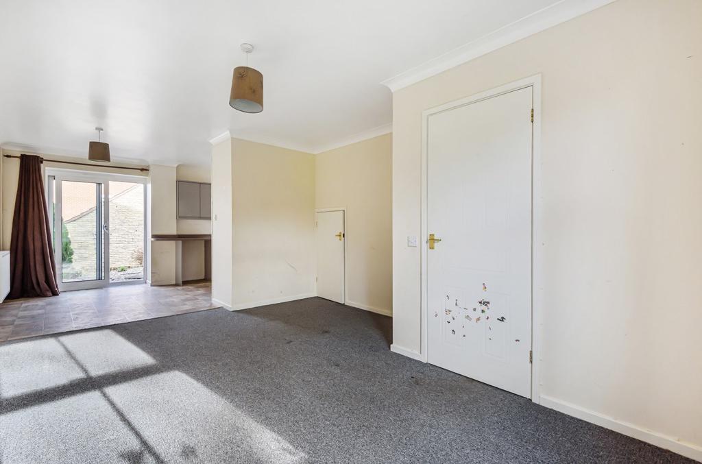 Rivers Reach, Frome, BA11 3 bed semidetached house £310,000