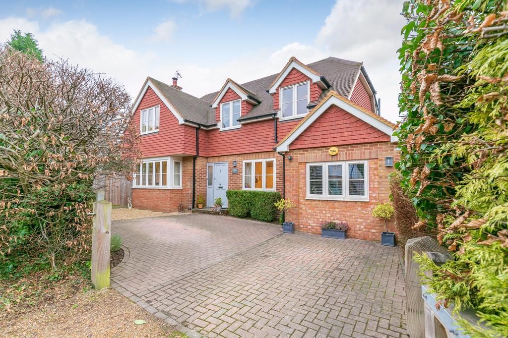 Firs Avenue, Bramley, Guildford 4 bed detached house £1,075,000