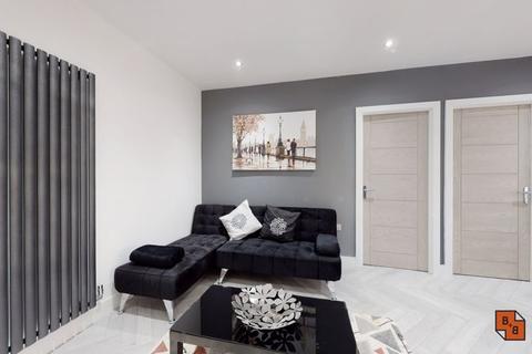 3 bedroom apartment for sale - Manor Road, Wallington