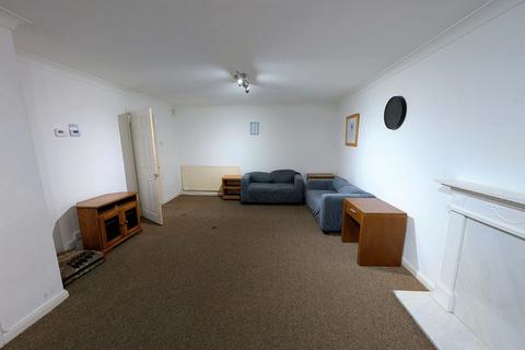 2 bedroom apartment to rent, Old Abbey Gardens, Metchley Lane, Harborne, Birmingham, B17 0JS