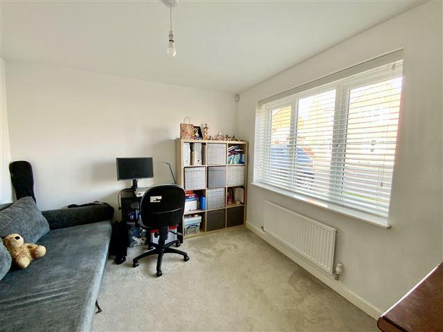 Study/bedroom 5