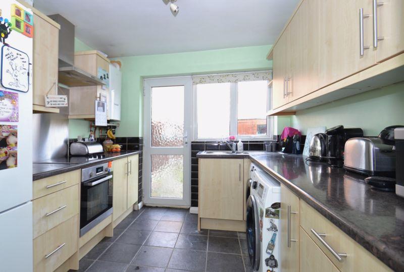 Fleetwood Close, Minster 3 bed terraced house £265,000