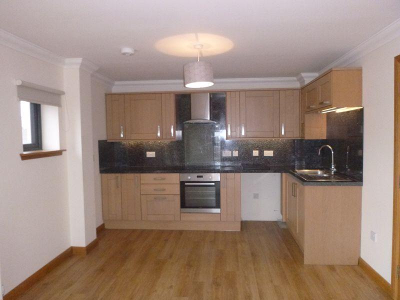 Cannon Court, Kirkcaldy 2 bed flat £695 pcm (£160 pw)