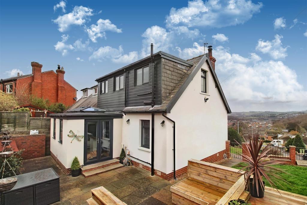 Bank End Lane, Almondbury, Huddersfield, HD5 8ES 3 bed semidetached