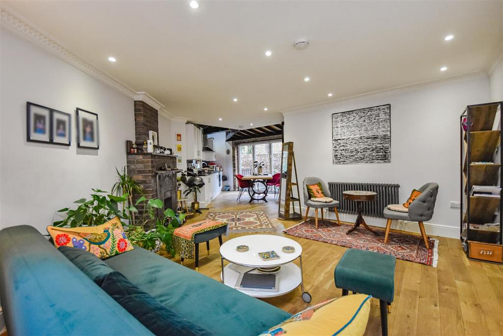 Mafeking Avenue, Brentford 2 bed apartment £495,000