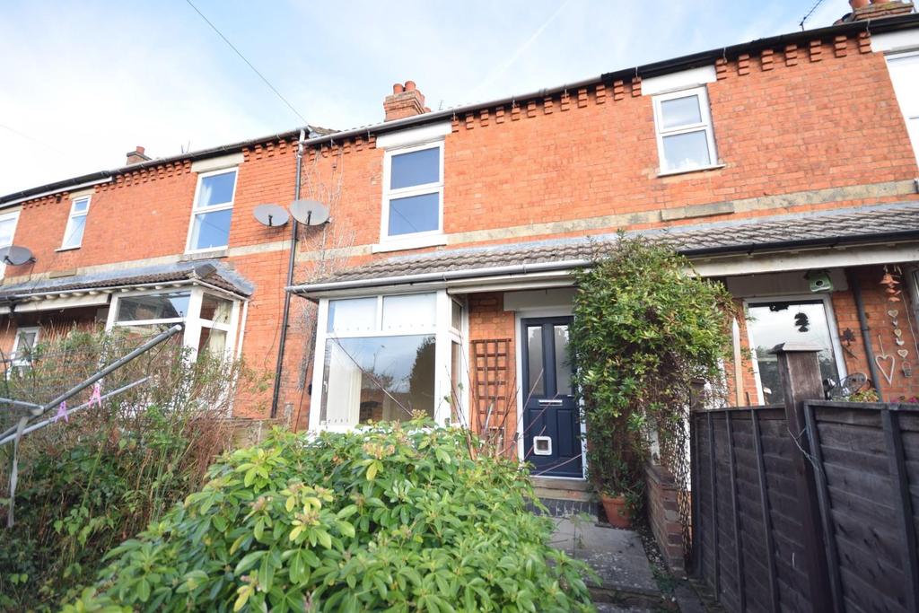 Glendon Road, Rothwell, Kettering 2 bed terraced house £180,000