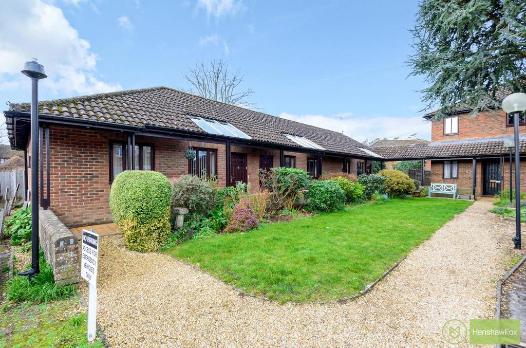 Middlebridge Street, Romsey Town Centre, Hampshire 1 bed bungalow for