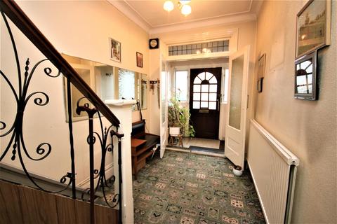 564 Green Lanes, London, N13 5SA