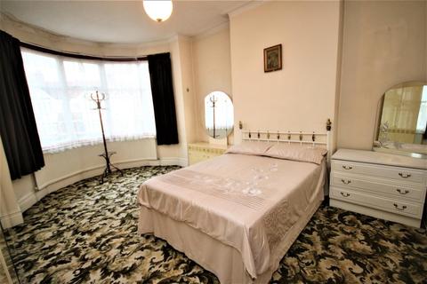 564 Green Lanes, London, N13 5SA