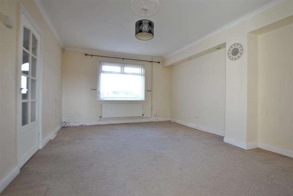 Newquay Road, Knowle, Bristol 3 bed semidetached house £1,200 pcm (£