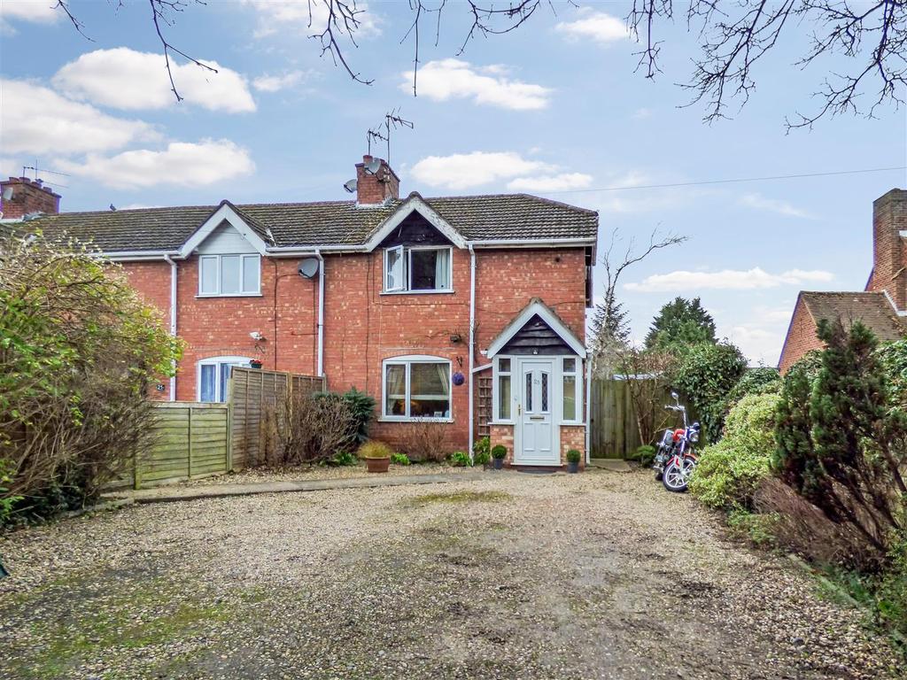 Newbold Road, Wellesbourne 3 bed end of terrace house £265,000