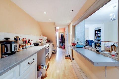 28 Capstone Road, Bromley, BR1 5NB