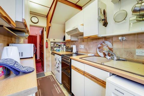 24 Capstone Road, Bromley, BR1 5NB