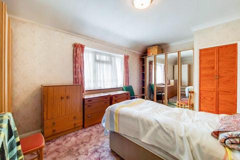 24 Capstone Road, Bromley, BR1 5NB